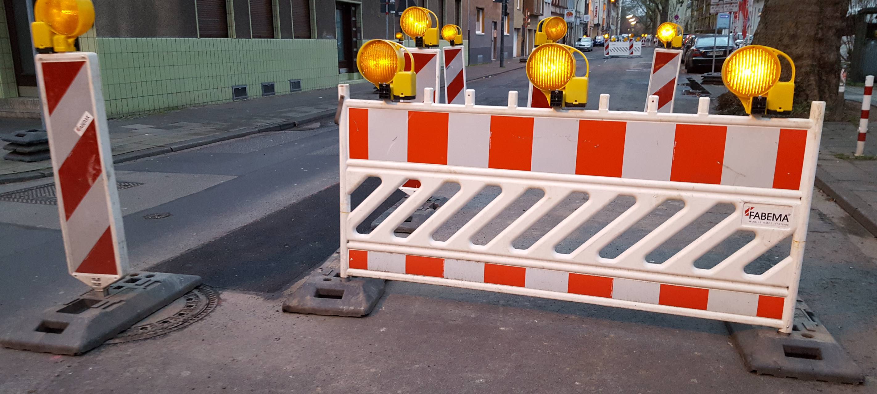 Wasserrohrbruch: Mülheimer Straße bleibt weiter dicht