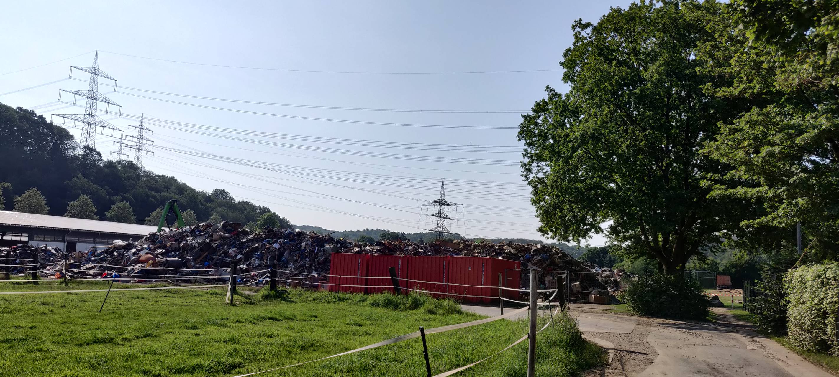 Müll nach Unwetter Leichlingen
