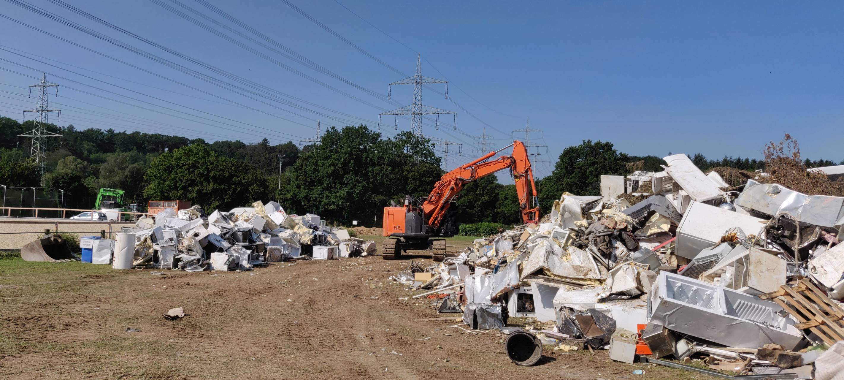 Müll nach Unwetter Leichlingen