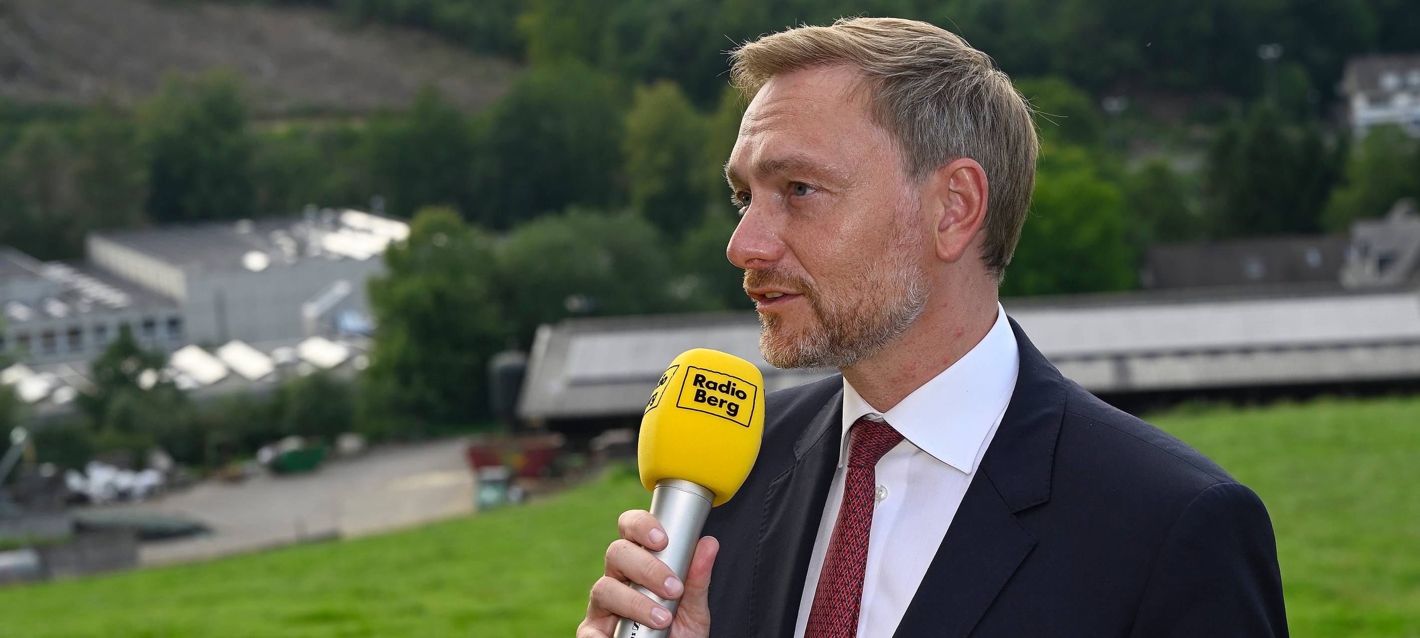 Lindner verteidigt Mehrwertsteuersenkung
