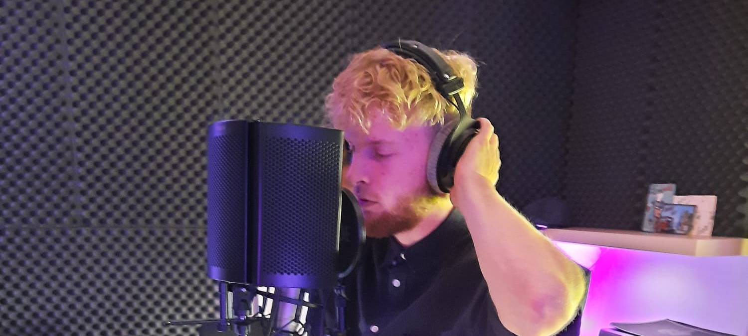 Morsbach: Postbote bringt Musikvideo raus