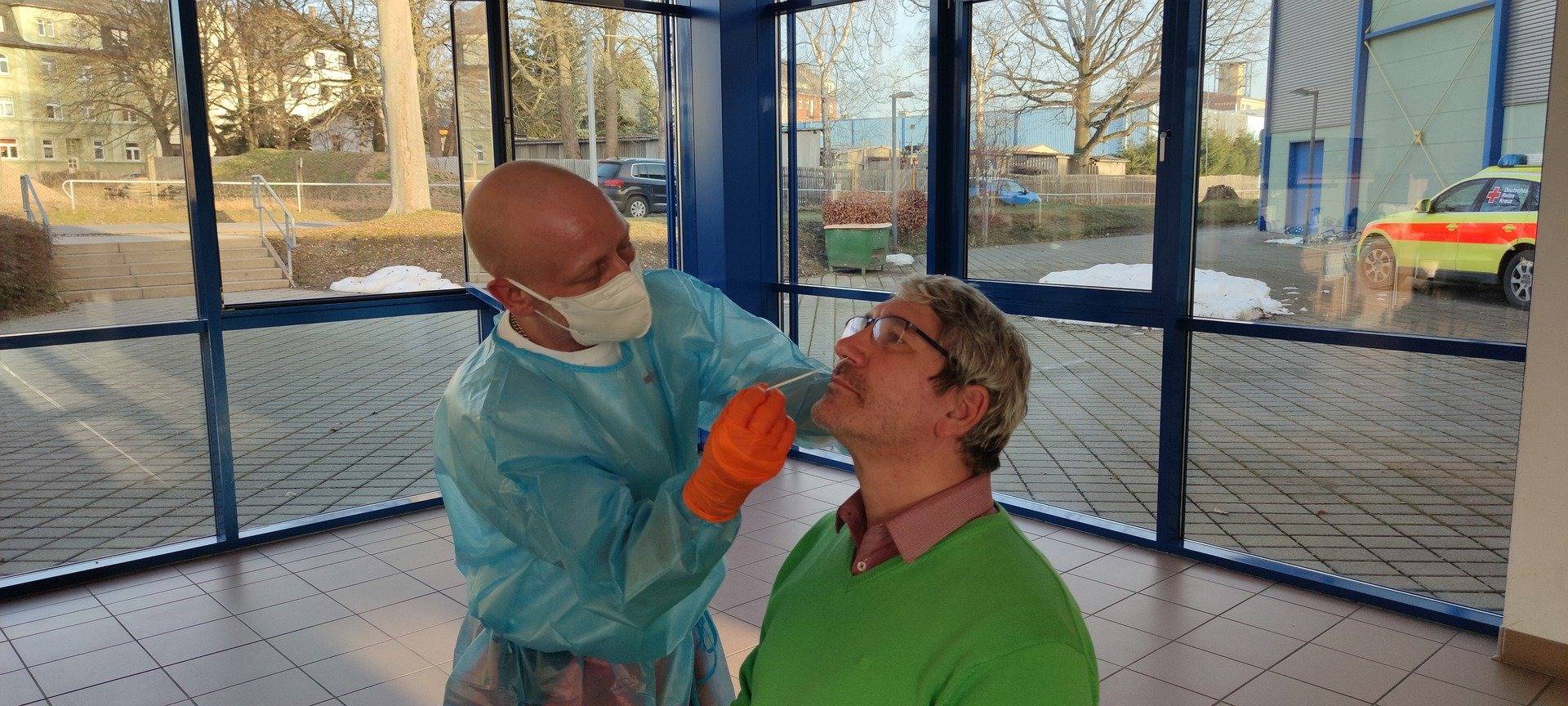 Wieder deutlich mehr Andrang in Corona-Testzentren