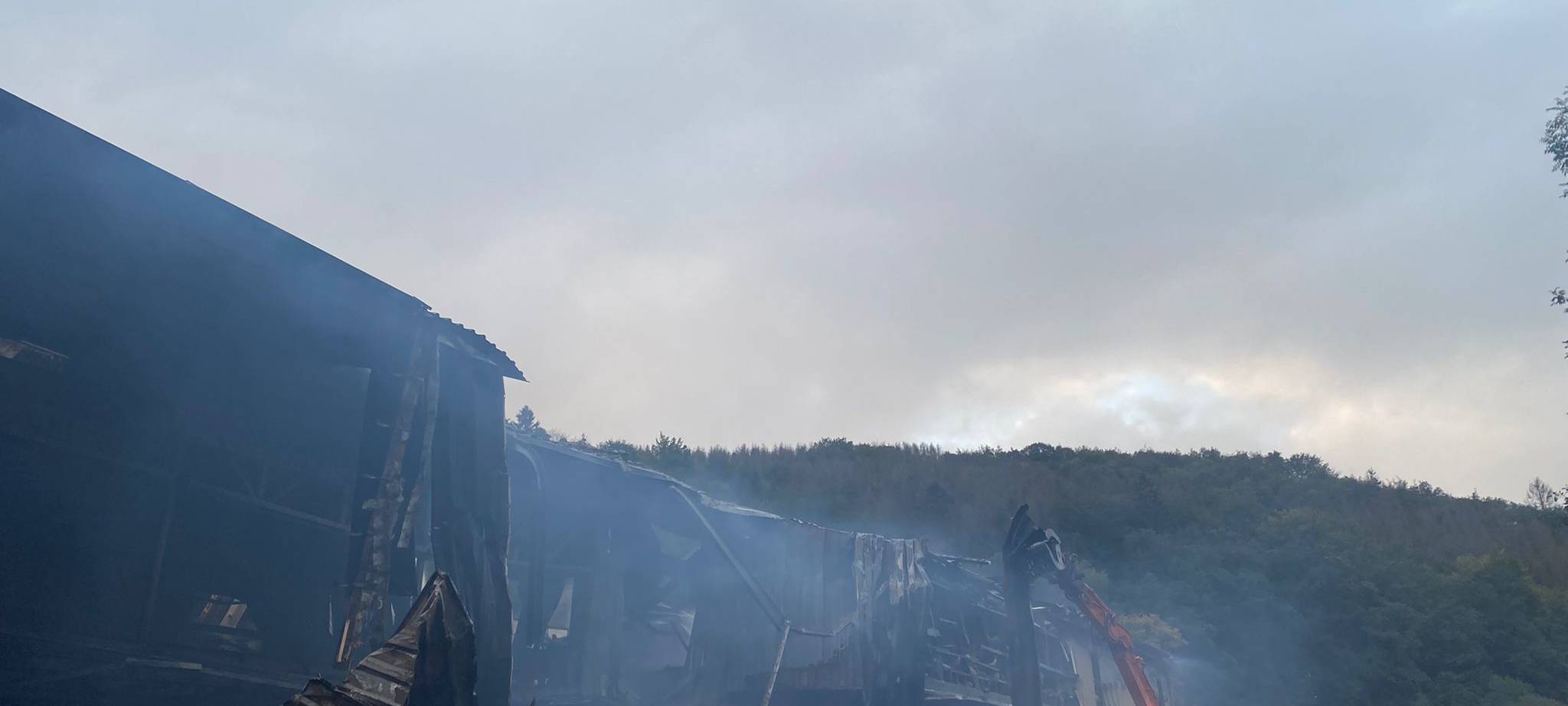 Lindlar: Großbrand in Sägewerk gelöscht