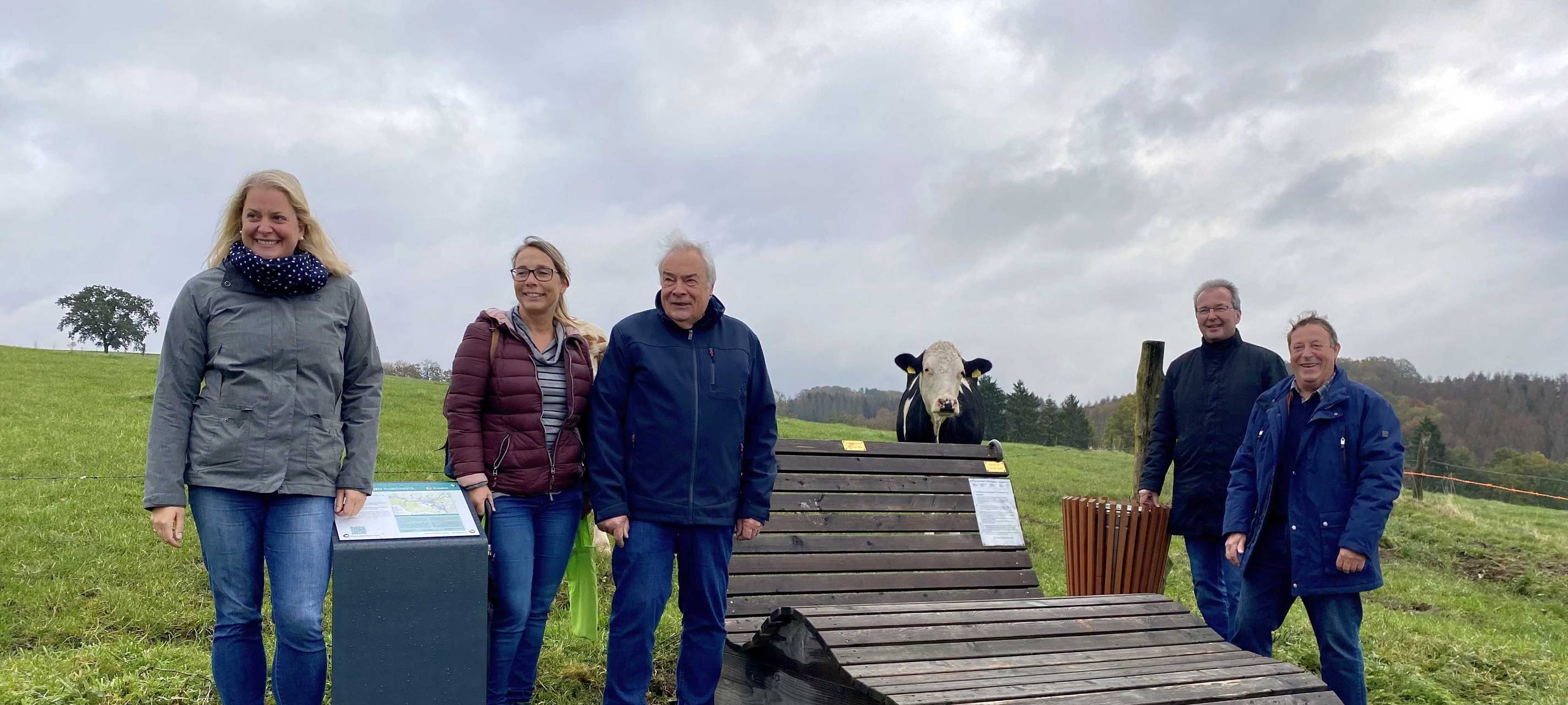 Reichshof: Waldsofa-Wanderweg eingeweiht