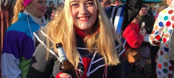 Das Bergische feiert den Auftakt der Karnevalssession - 3G+ Regel in Engelskirchen