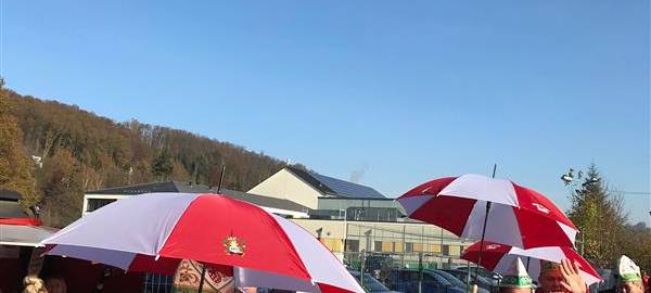 Das Bergische feiert den Auftakt der Karnevalssession - 3G+ Regel in Engelskirchen