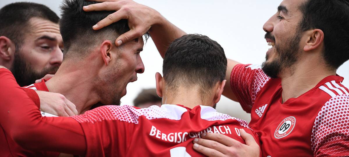 Fußball: 09 top im Topspiel