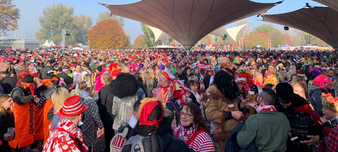 Sessionsauftakt: Ruhig im Bergischen - Kritik in Köln