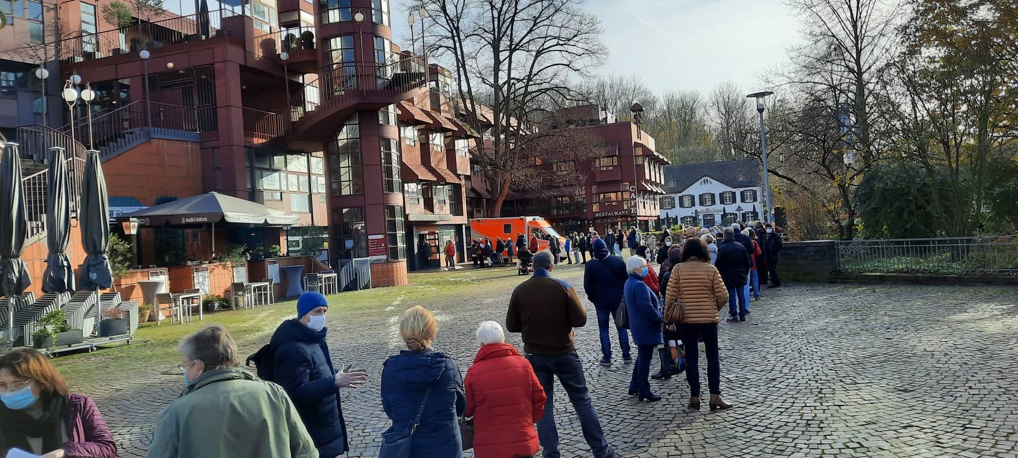 Rhein-Berg: Weiter hohe Zahlen und Andrang beim Impfen