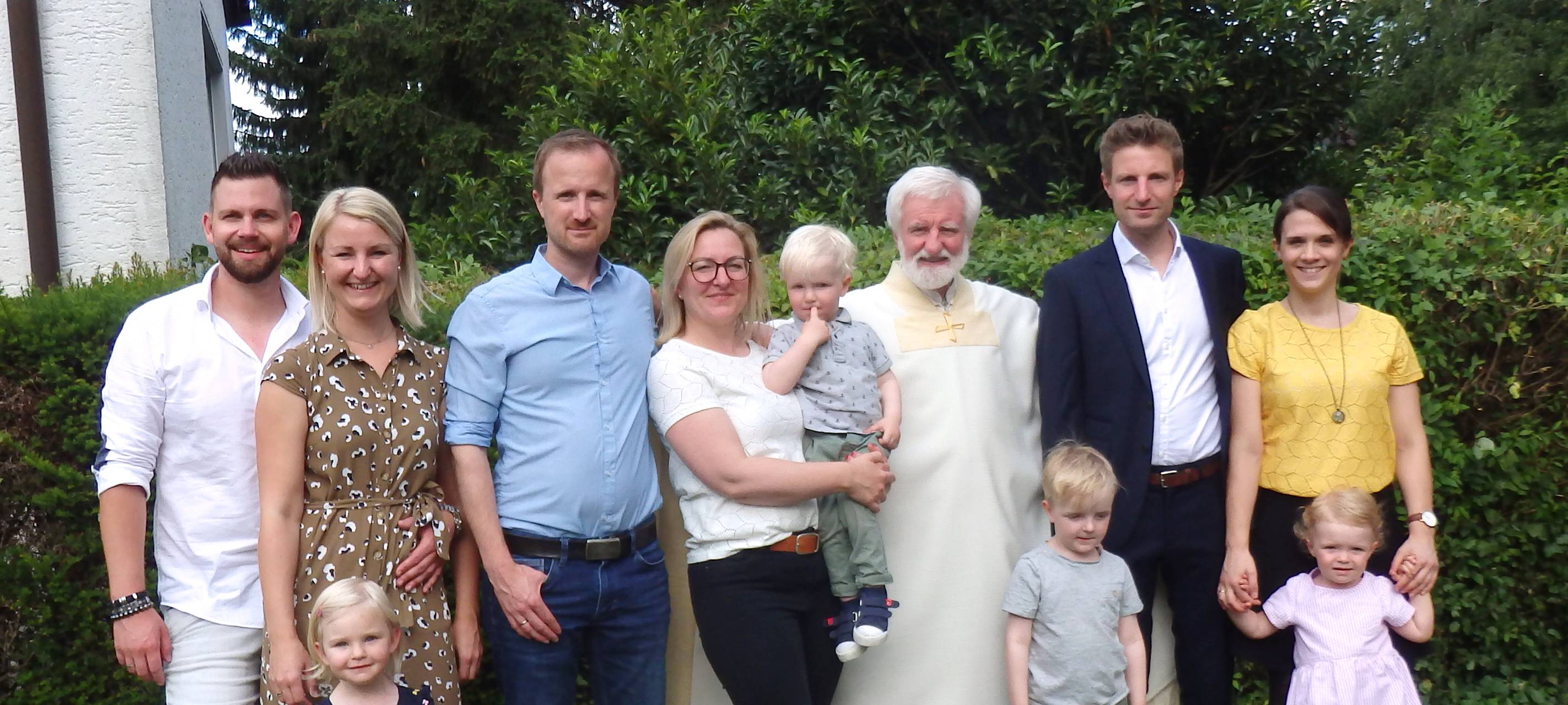 Odenthal: Neuer Schwung von Priester mit Kindern und Enkeln