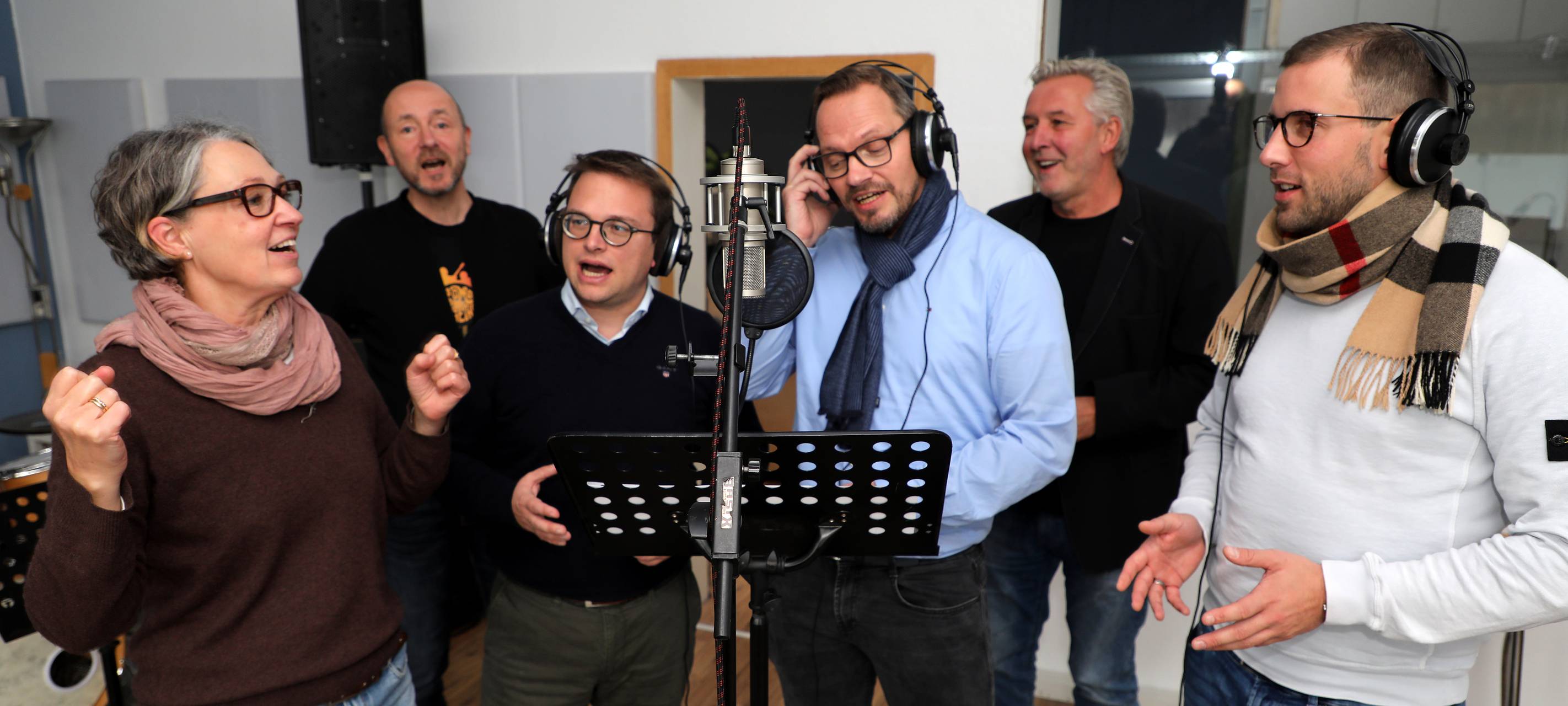 Kölner Dreigestirn singt Lied aus Gladbach