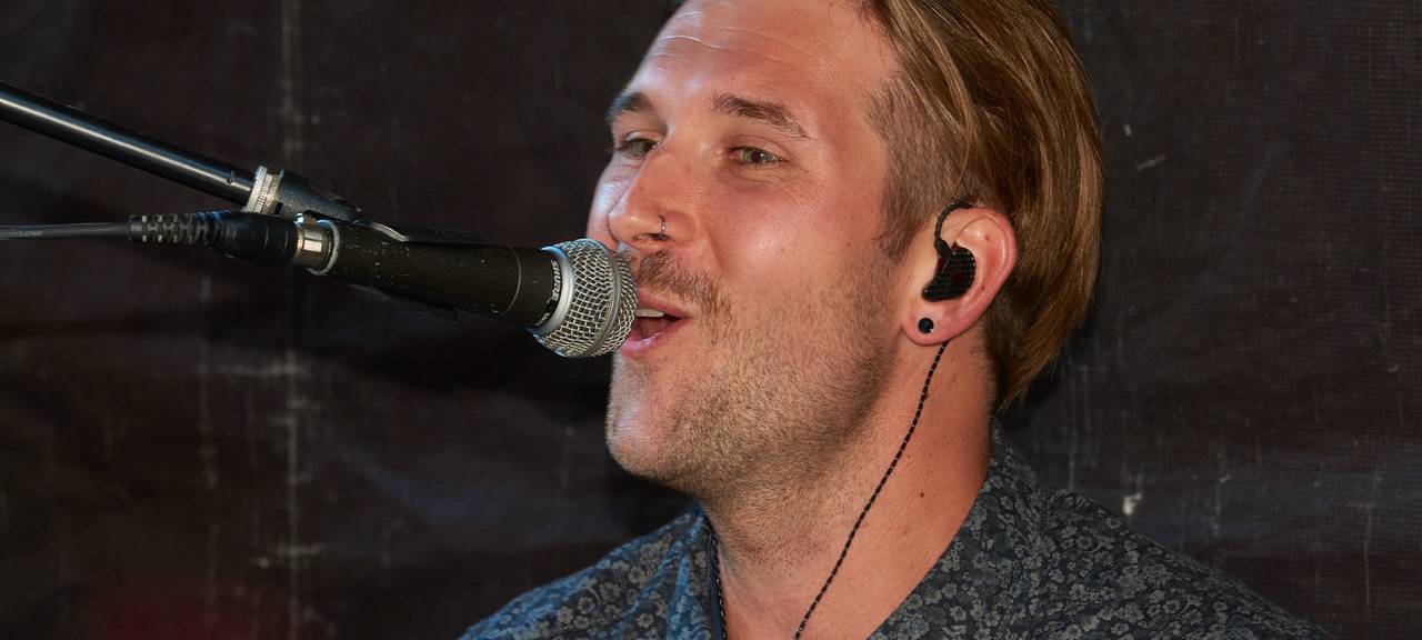 Kölner Dreigestirn singt Lied aus Gladbach