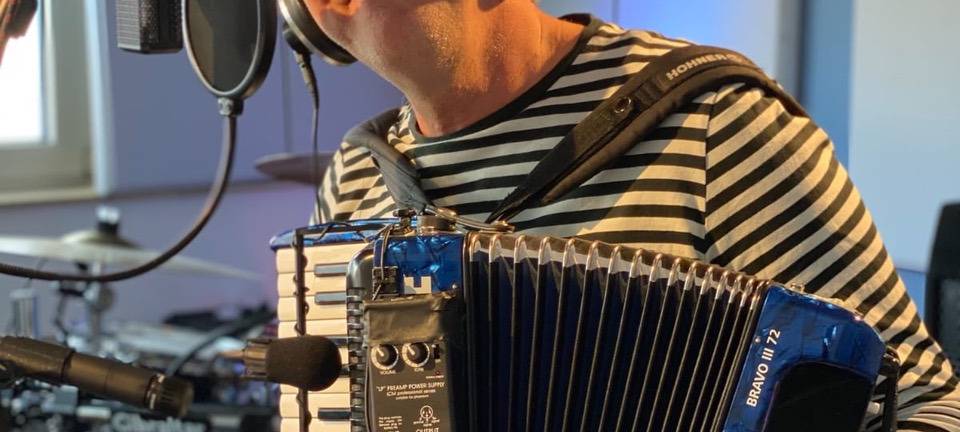 Kölner Dreigestirn singt Lied aus Gladbach