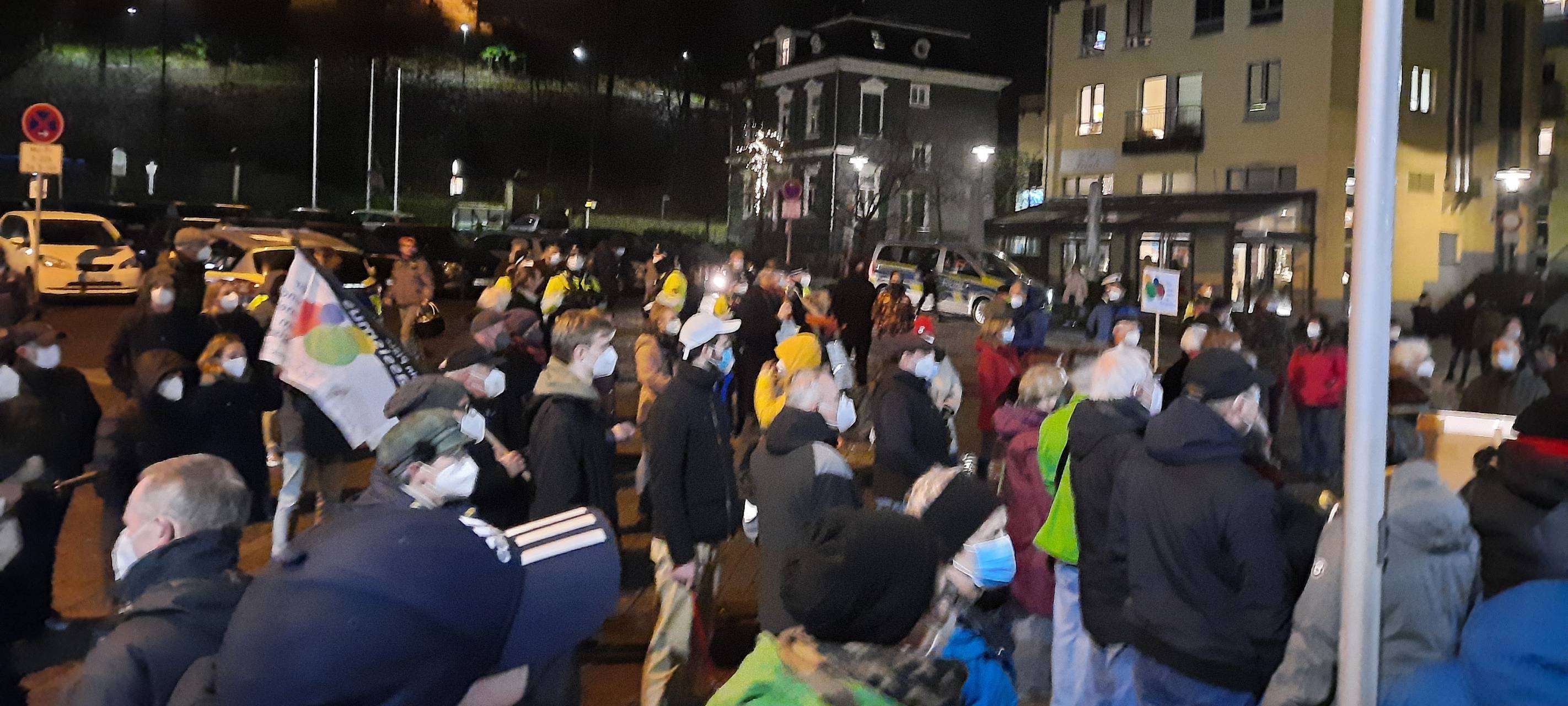 Bergisch Gladbach / Hückeswagen: Demos fürs Impfen
