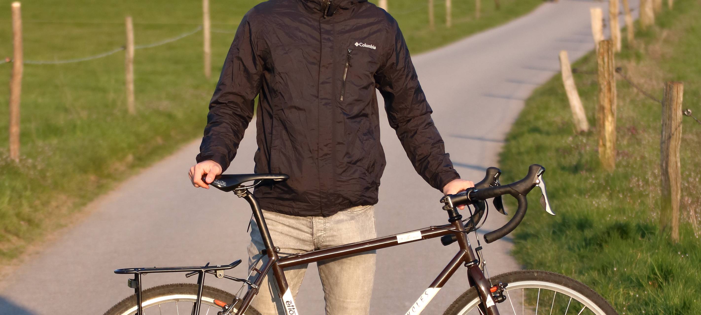 Julen mit seinem Fahrad in Bergisch Gladbach