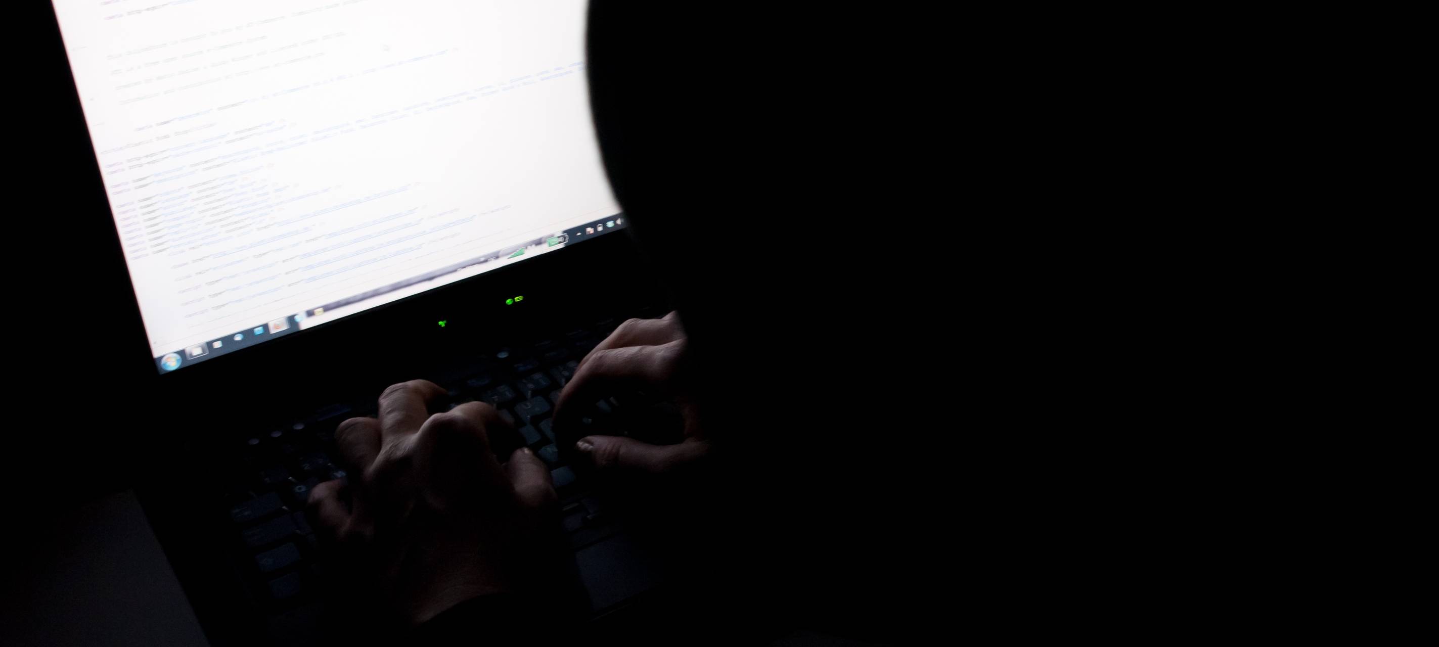 "Sextortion" - Hückeswagener mit Nacktbildern erpresst