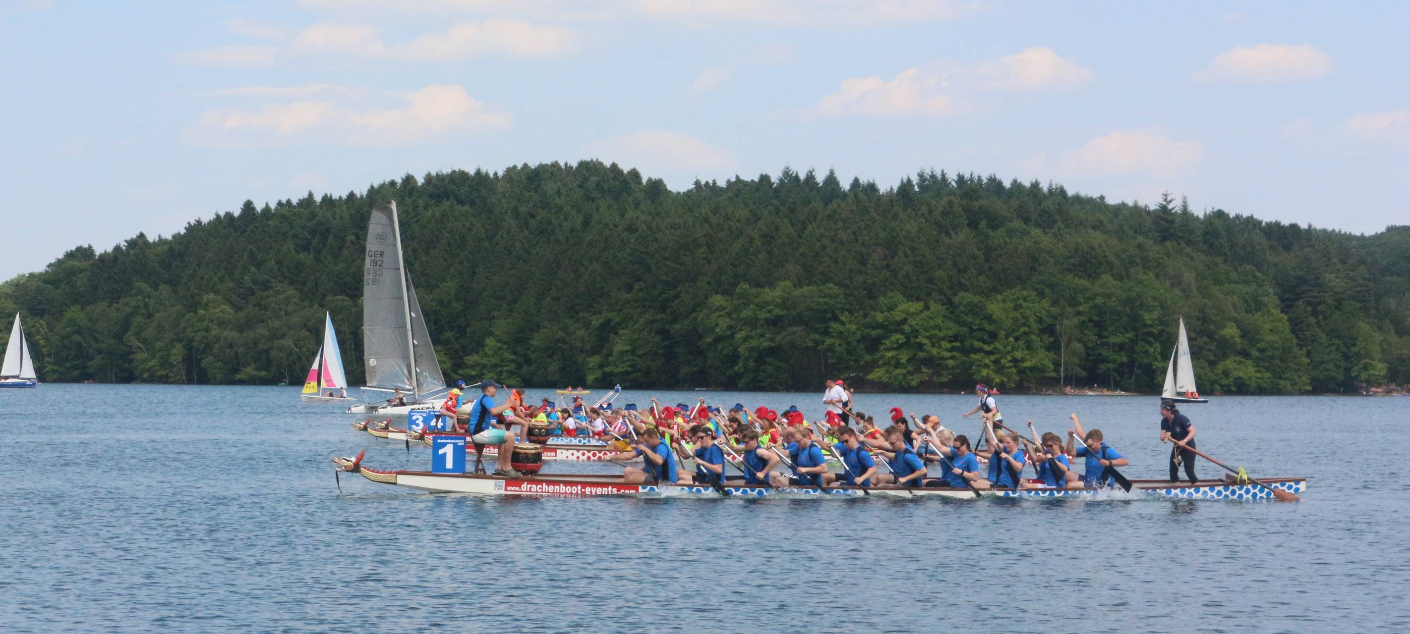 Drachenbootrennen auf der Bever-Talsperre