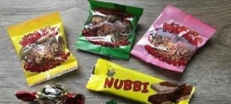 Kamelle mit Benzingeruch