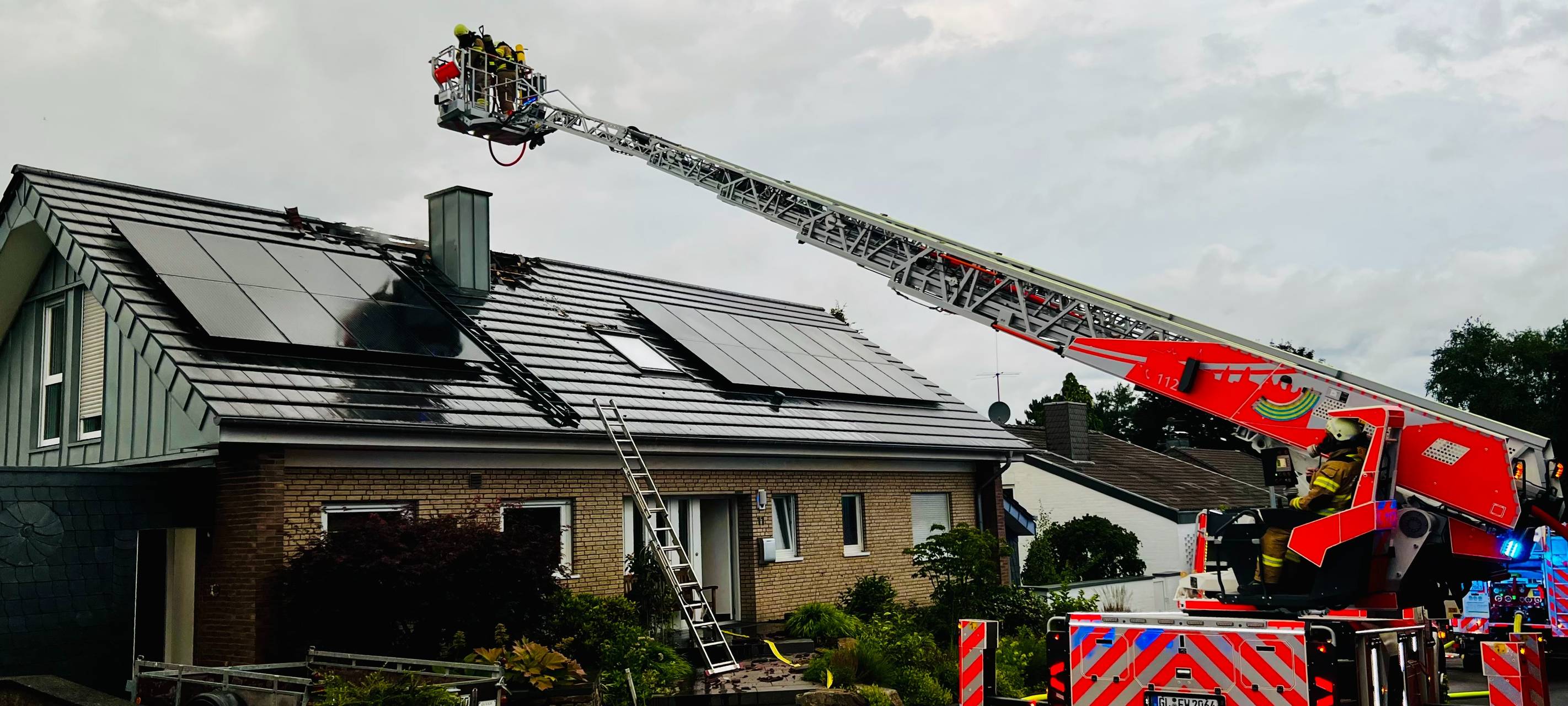 Unwetter - Blitzeinschlag in Gladbacher Einfamilienhaus