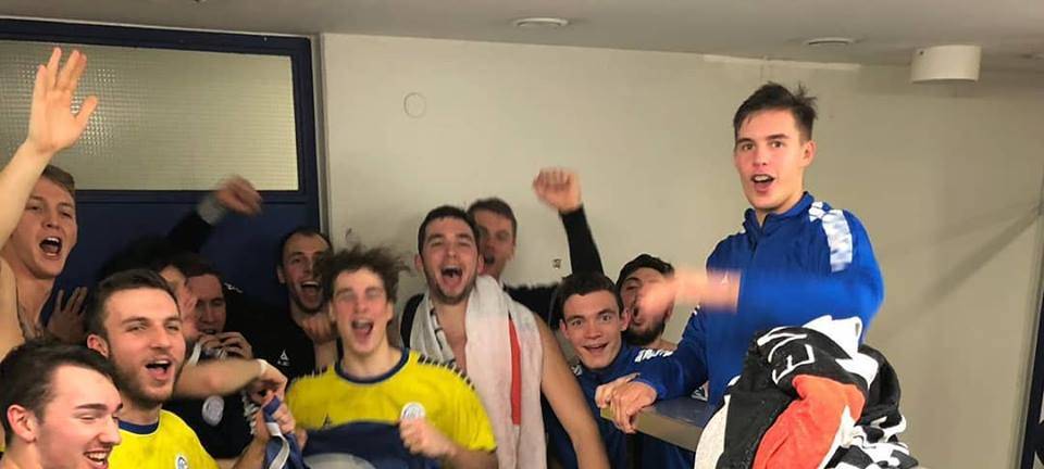 Handball: VfL-Reserve besiegt Panther im Bergischen Derby