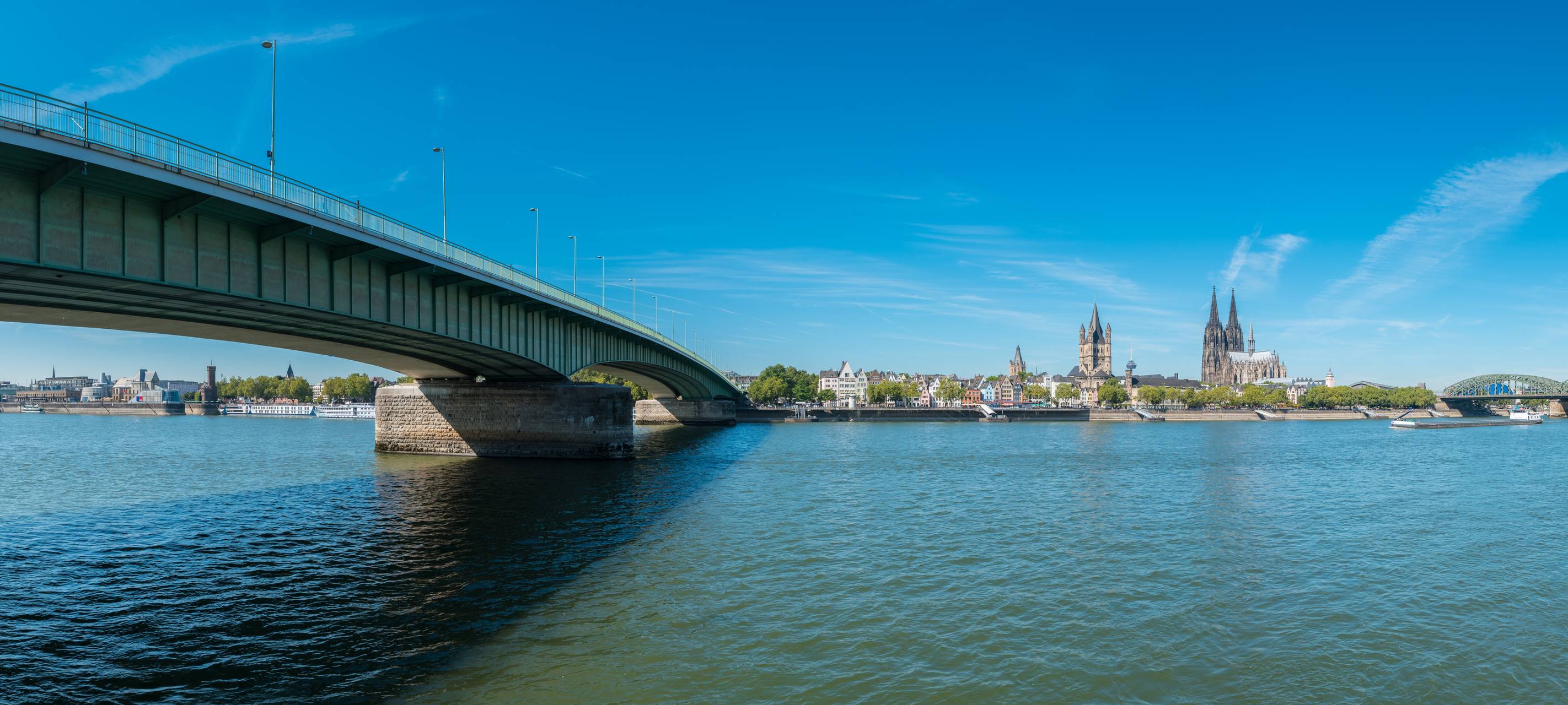 Köln: Mülheimer Brücke für Bahnen und LKW dicht