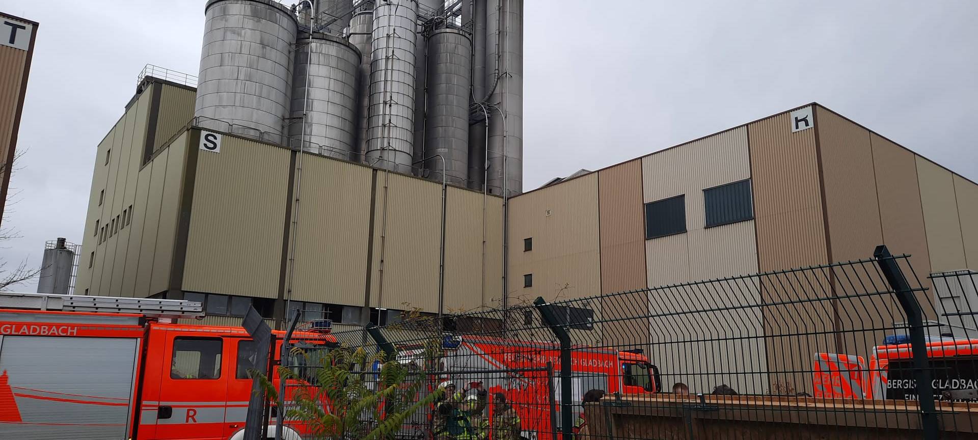 Feuer auf Gladbacher Zanders-Gelände: Einsatz beendet