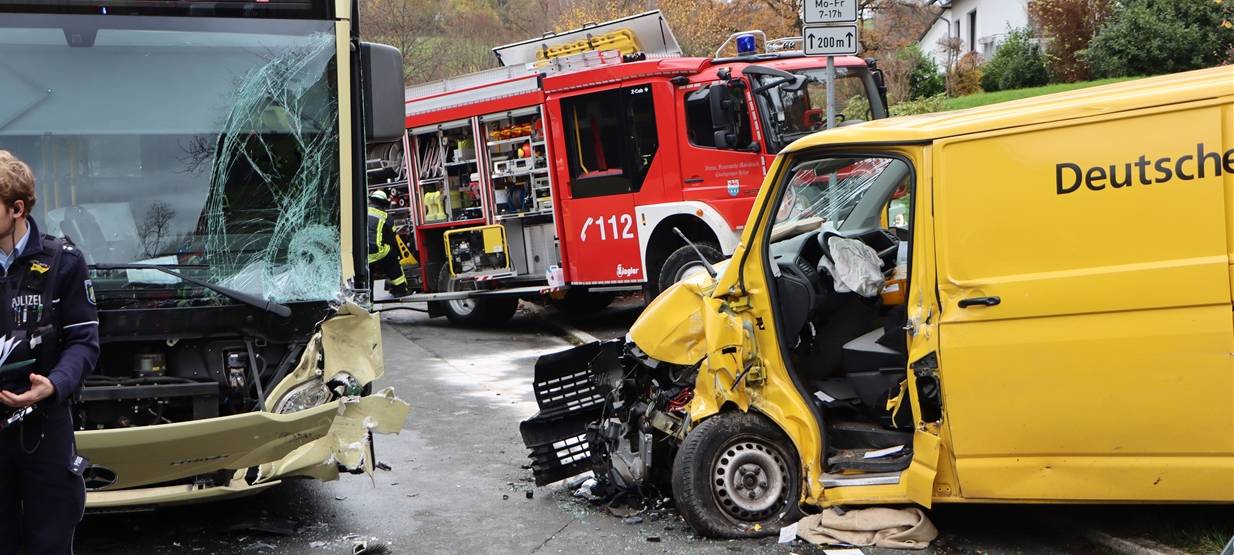 Morsbach: Postzusteller schwer verletzt