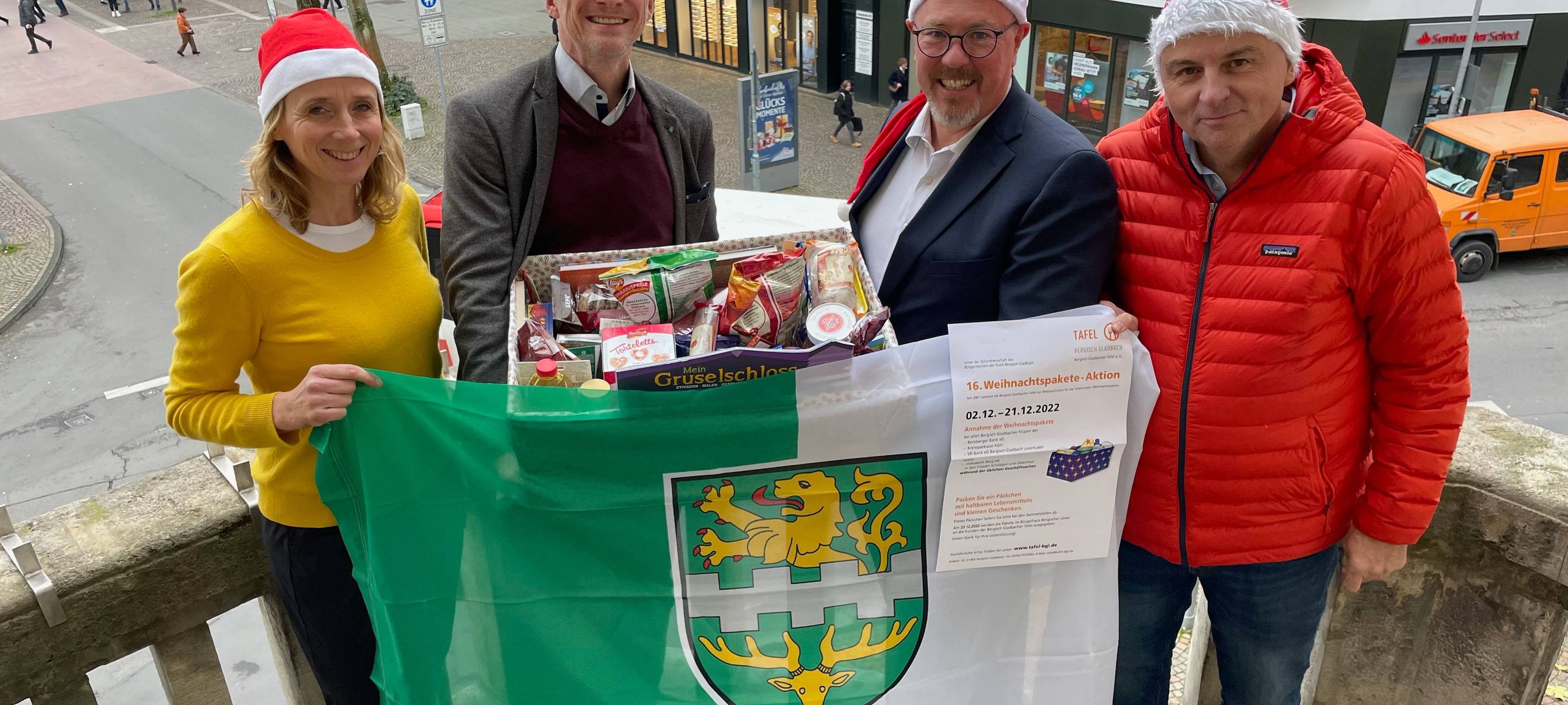 Tafel sammeln Weihnachtspäckchen für Bedürftige
