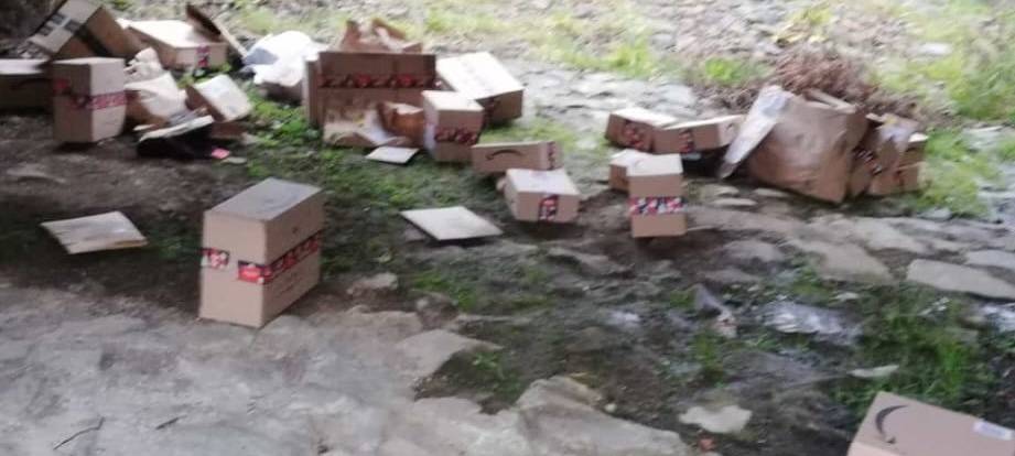 Lindlar: 50 Amazon Pakete unter Brücke gefunden