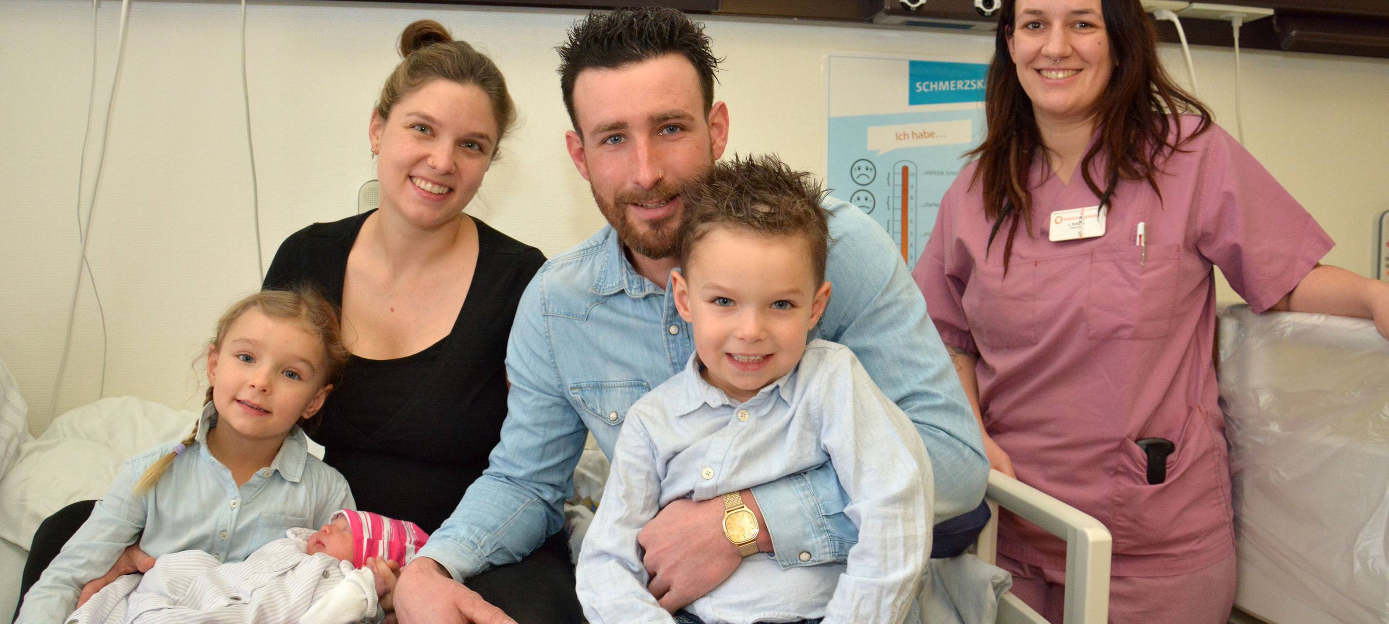 Neujahrsbaby Fee in Gummersbach geboren