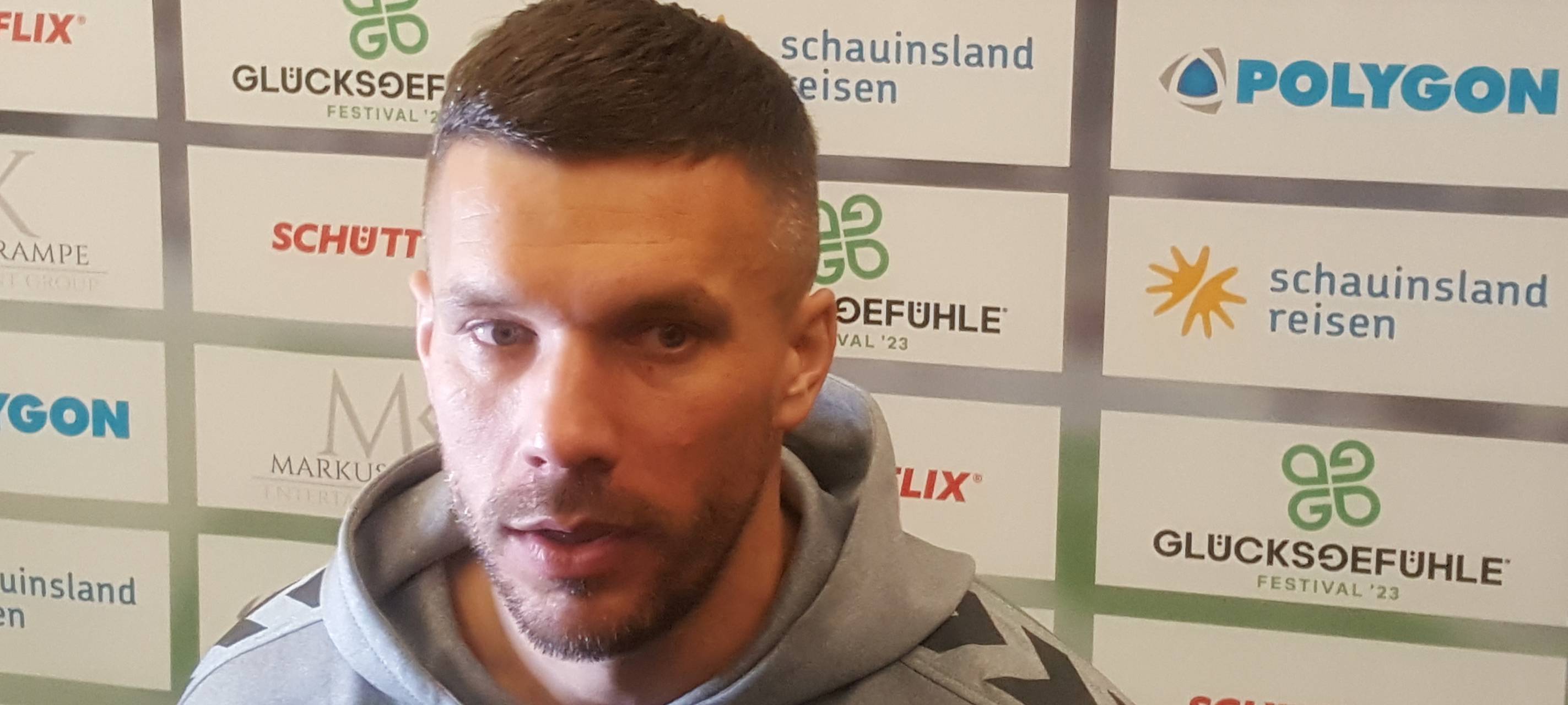 Fußball: RWE gewinnt Poldi-Cup