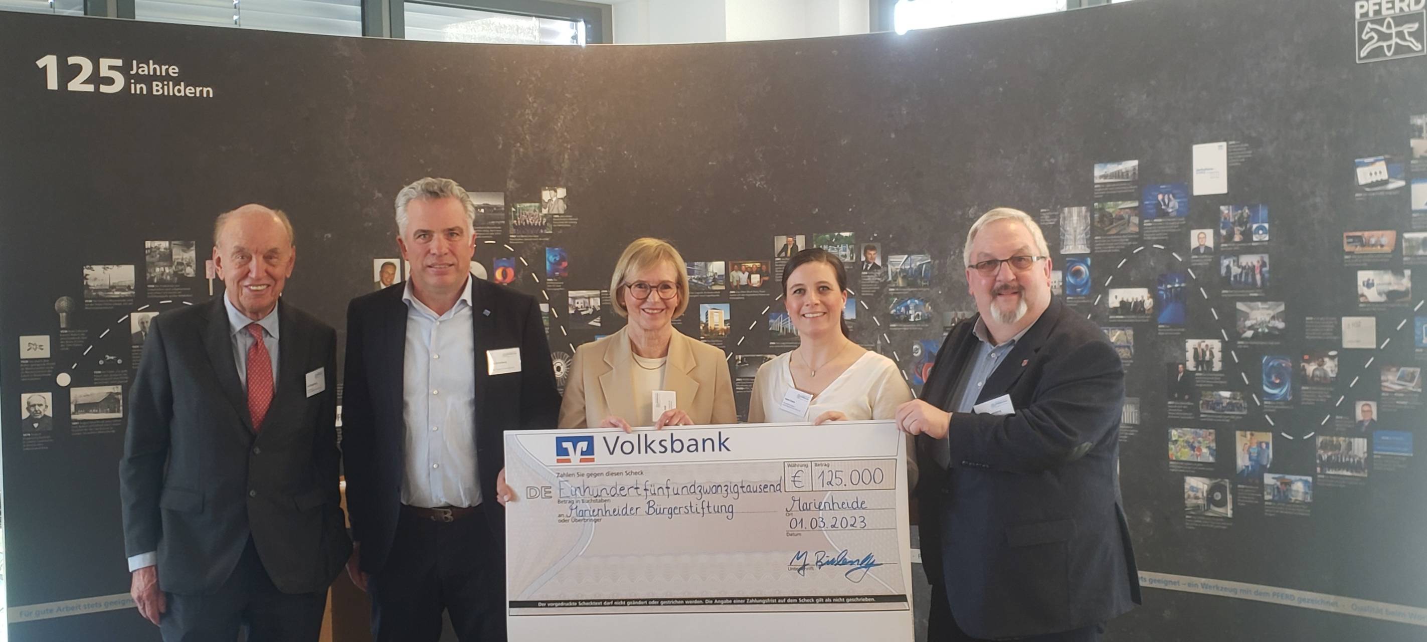 Marienheide: Spenden für Schwimmkurse