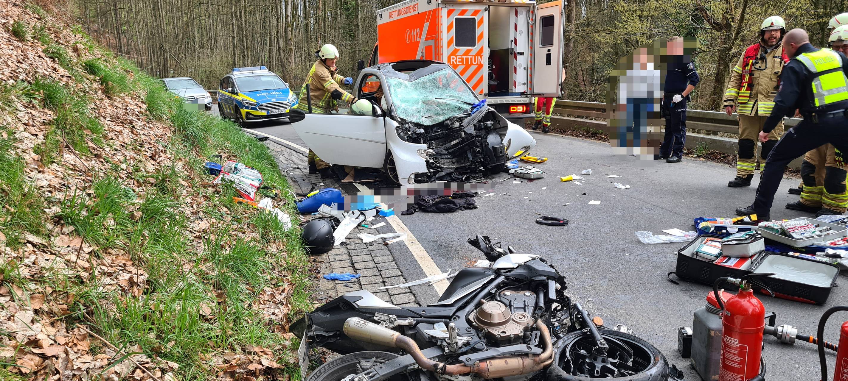 Burscheid - Motorradfahrer lebensgefährlich verletzt