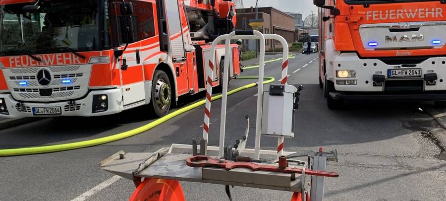 Bergisch Gladbach: Feuer in Gewerbebetrieb
