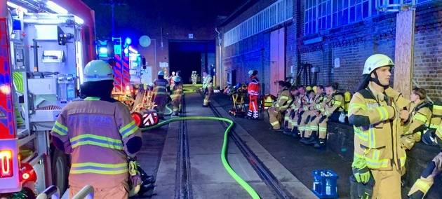 Gladbach: Keine bedenkliche Belastung nach Großbrand
