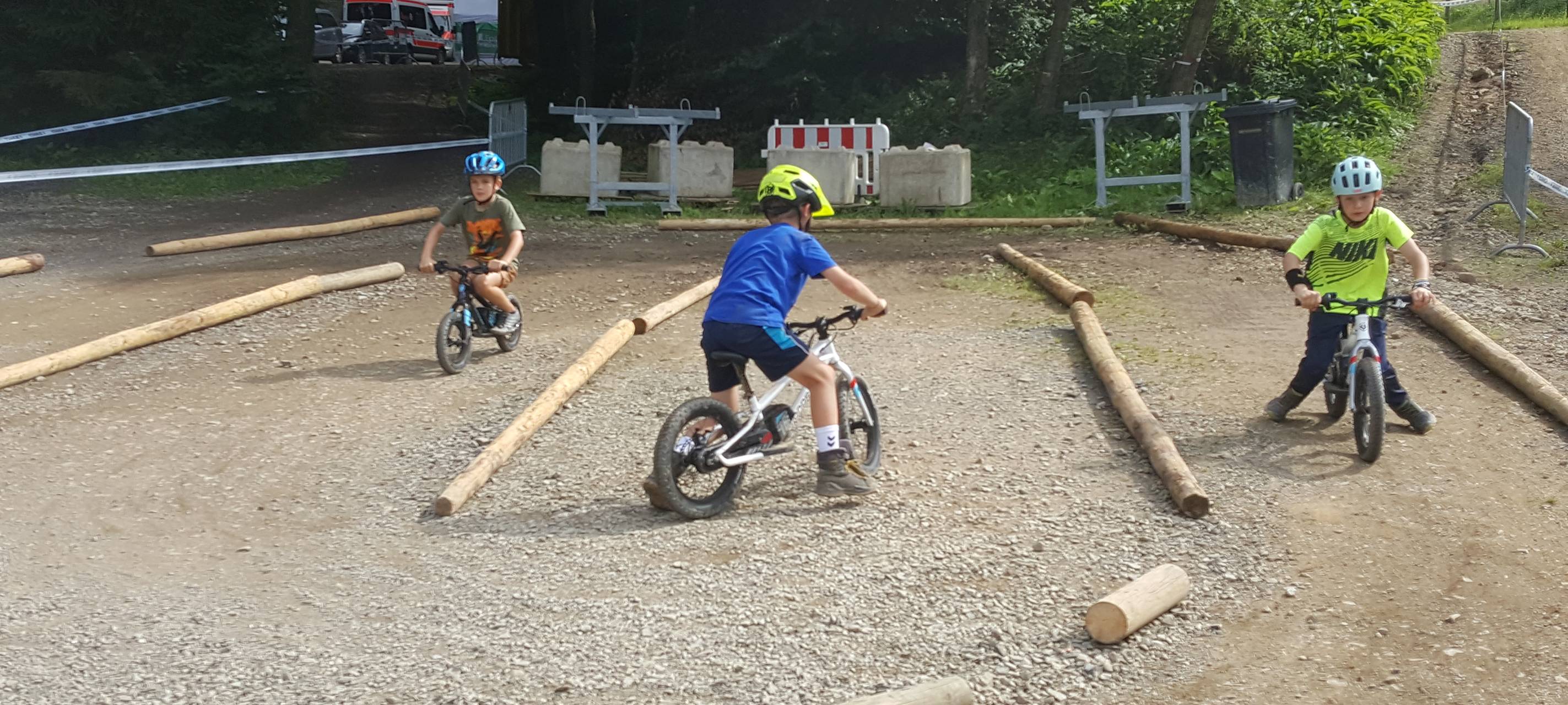 Radsport: Weltklasse-Mountain-Biker in Bielstein