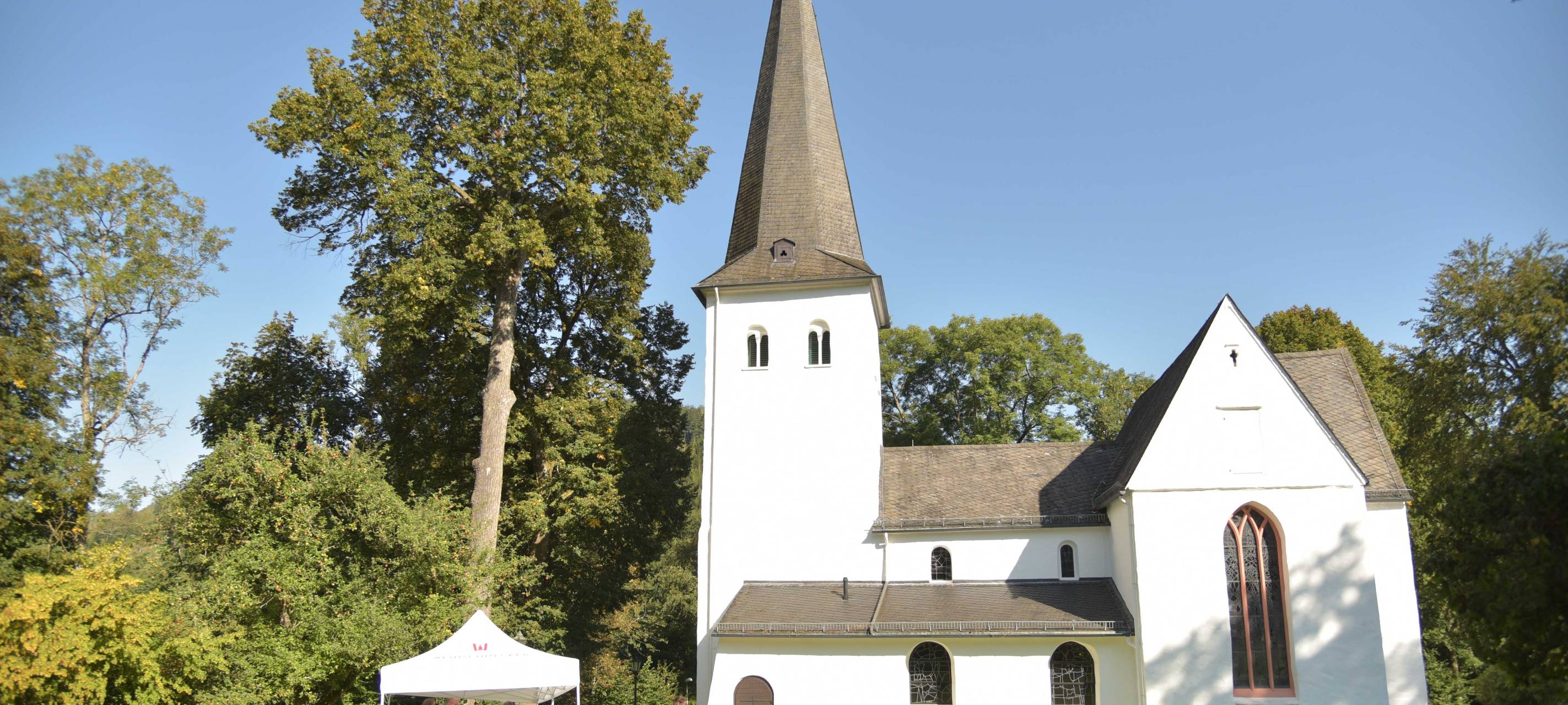 Sonne satt beim Radio Berg Wandertag