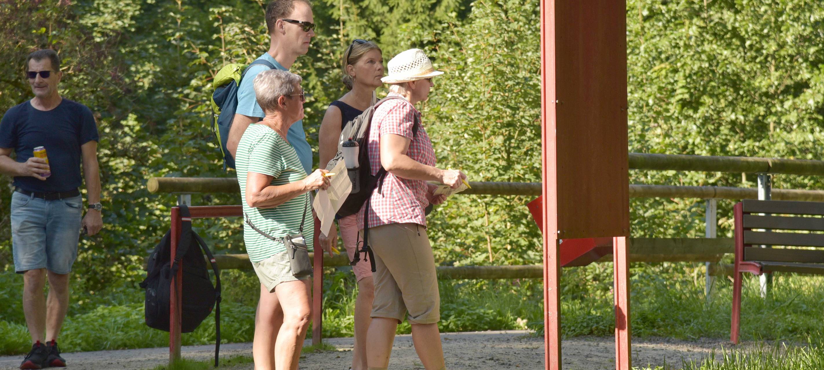 Sonne satt beim Radio Berg Wandertag