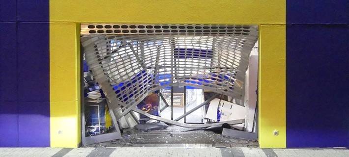 Waldbröl: hoher Schaden nach Blitzeinbruch in Elektronikmarkt