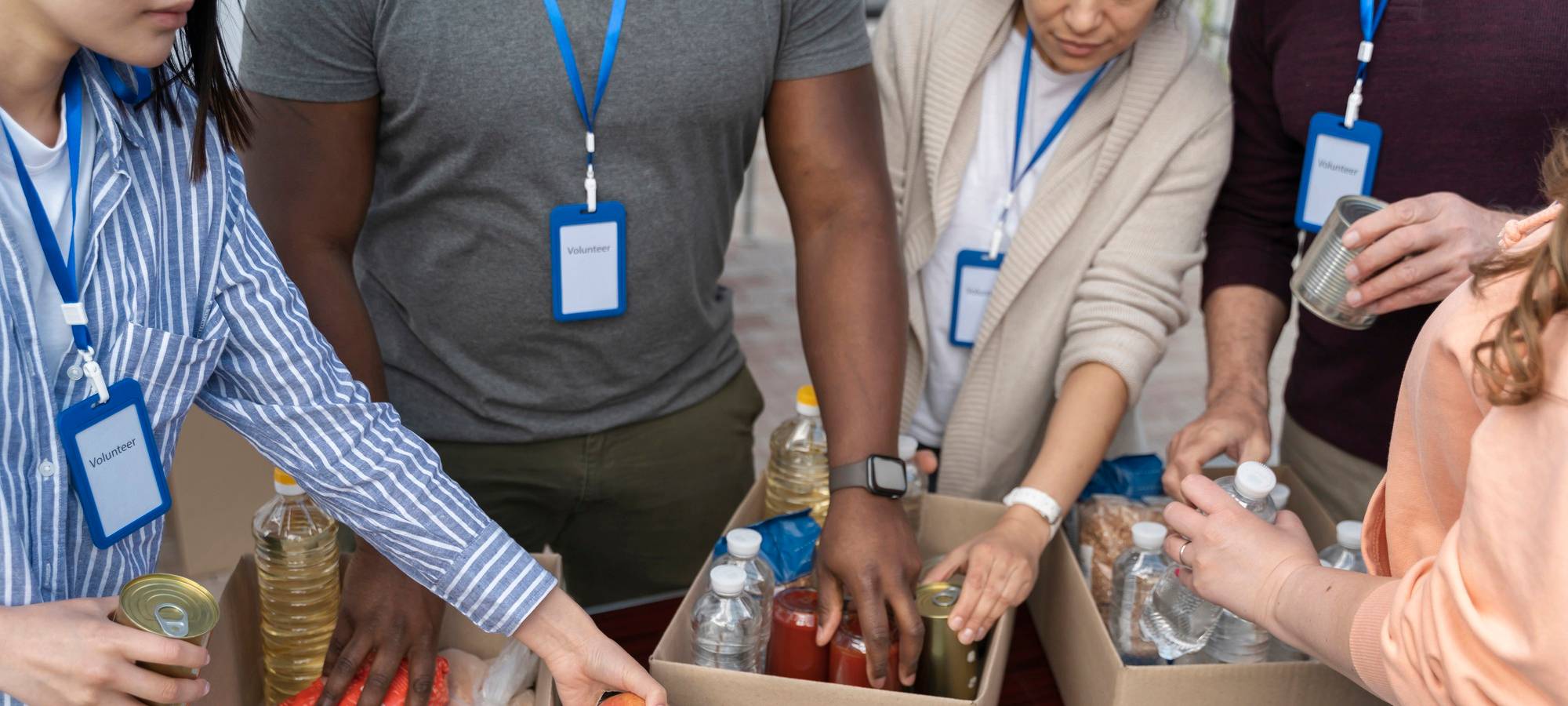 Weihnachtspäckchen packen