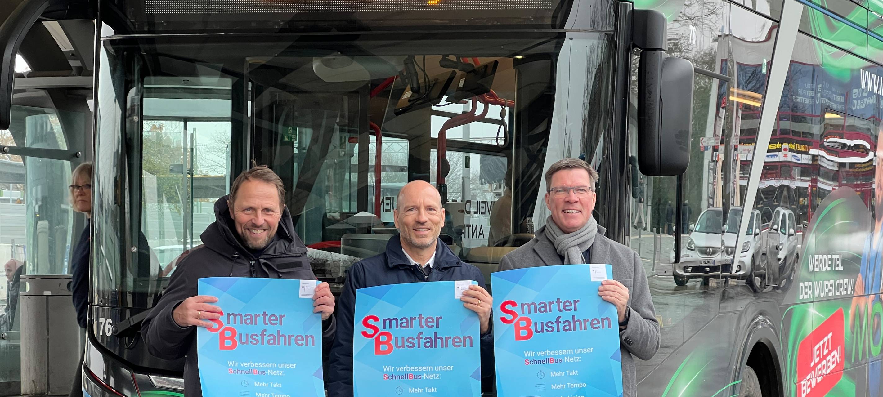 Mit neuen Schnellbussen nach Leverkusen