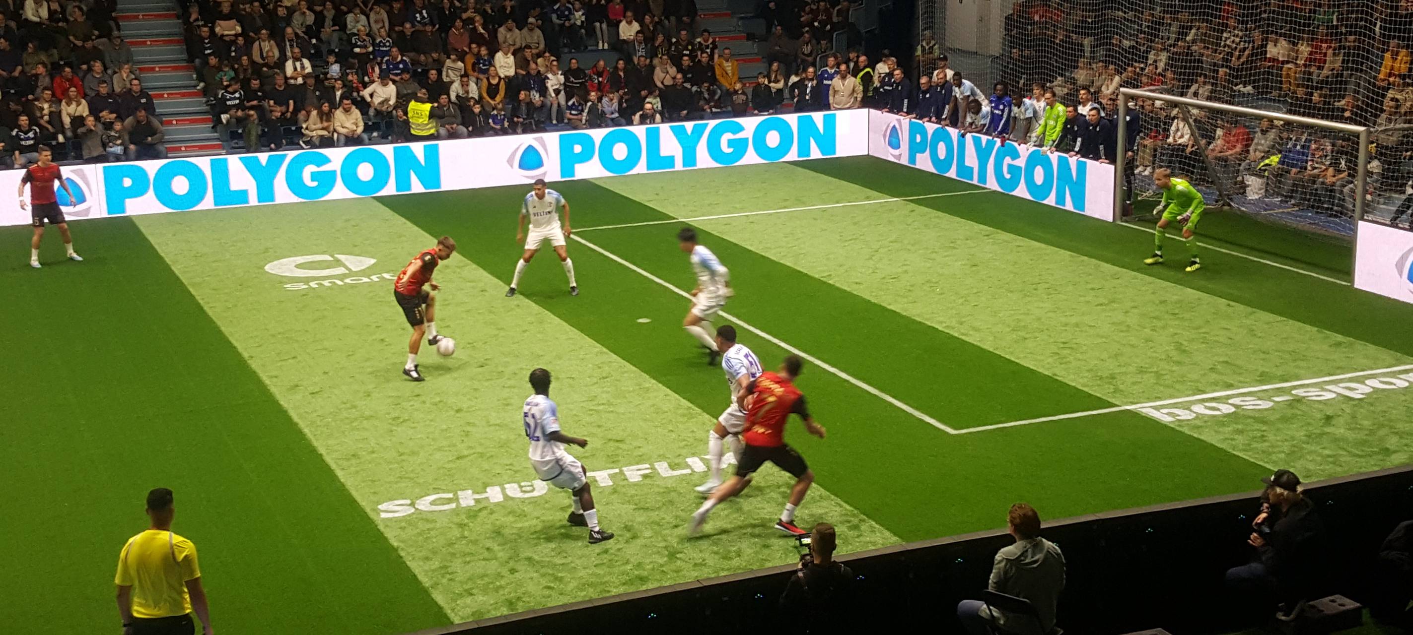 Fußball: Schalke 04 gewinnt 10. Poldi-Cup