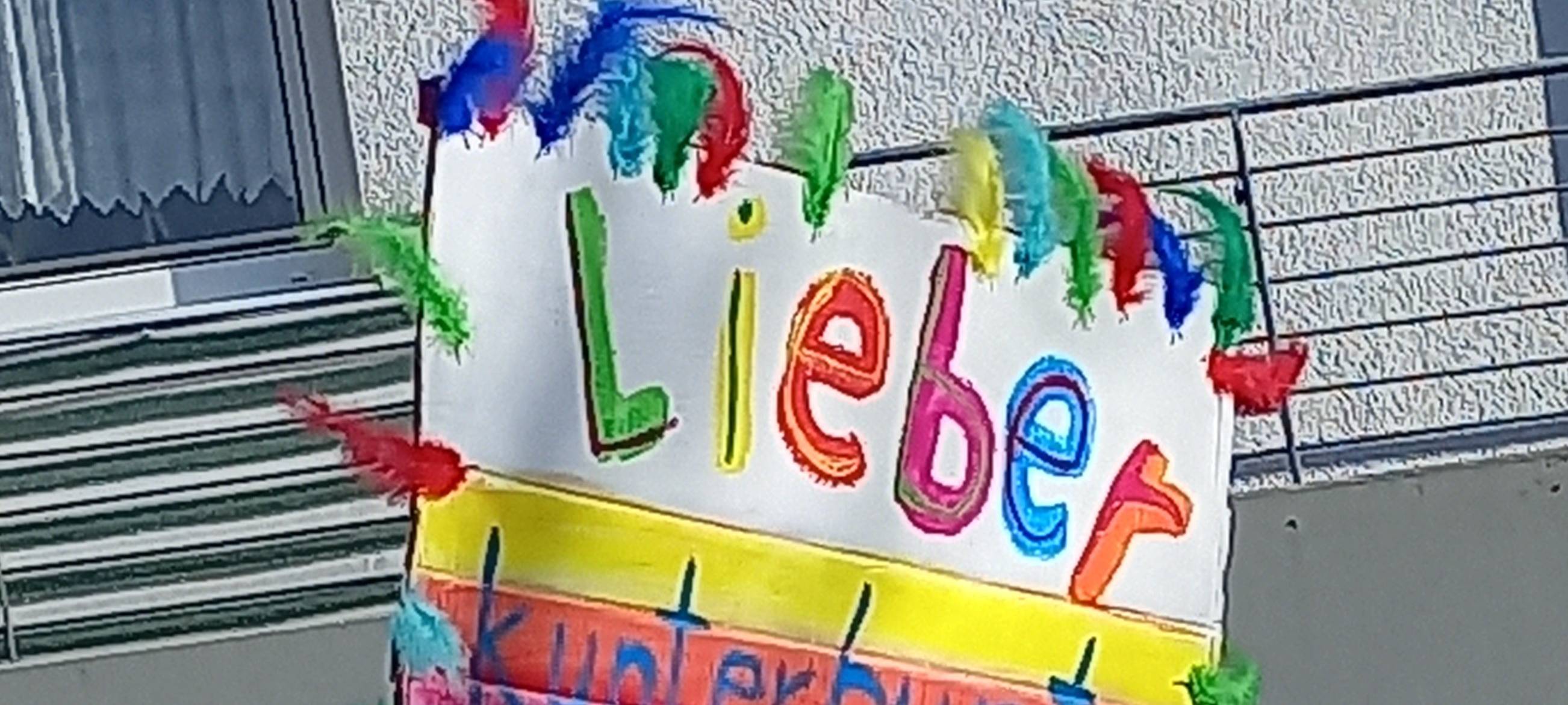 Friedliche Demonstrationen gegen Rechts