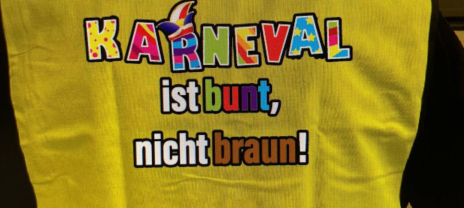 Bunte Warnwesten für Wagenengel