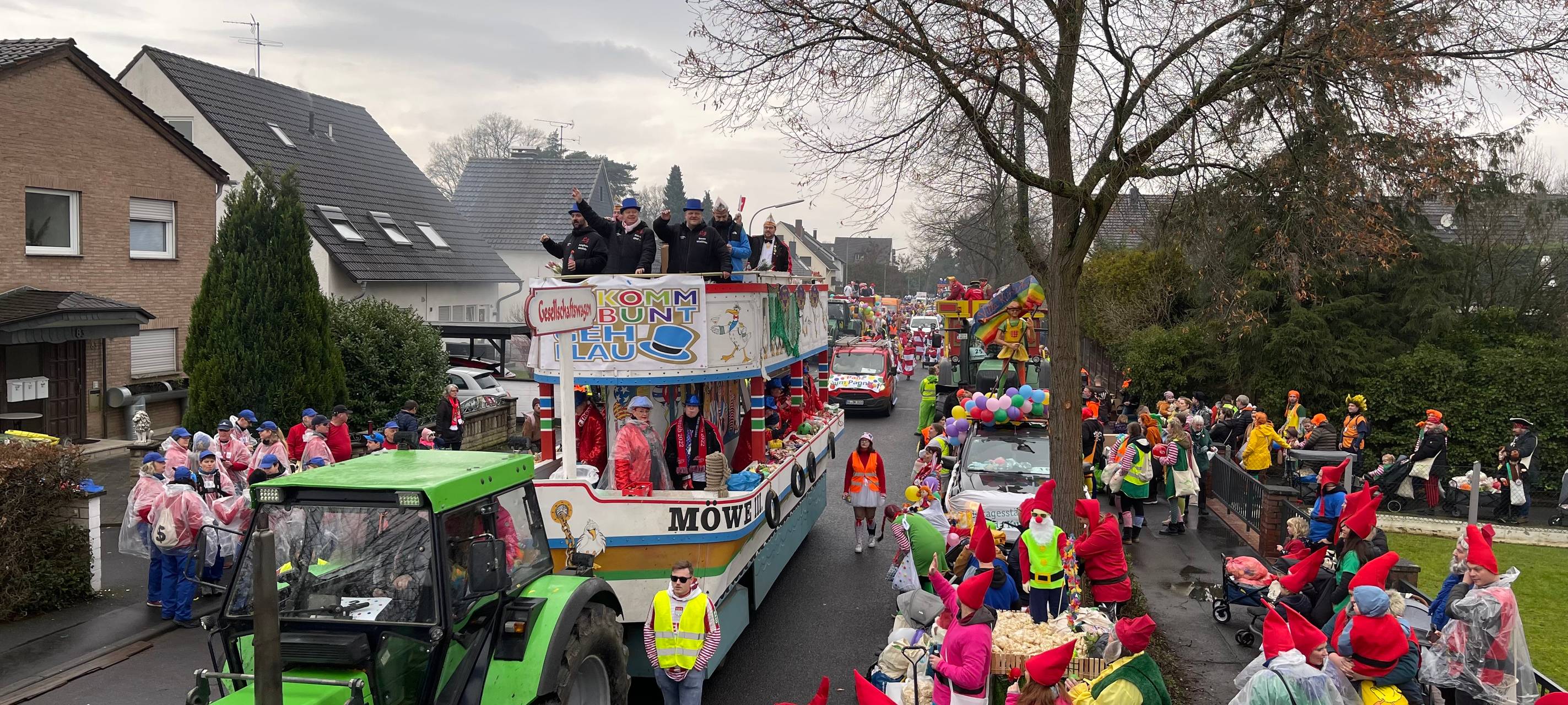 Friedlicher Rosenmontag im Bergischen und in Köln
