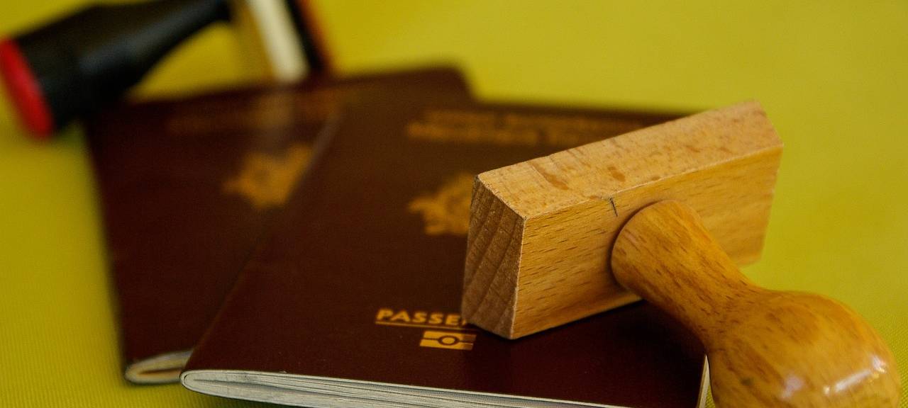 Weniger Menschen mit doppelter Staatsbürgerschaft