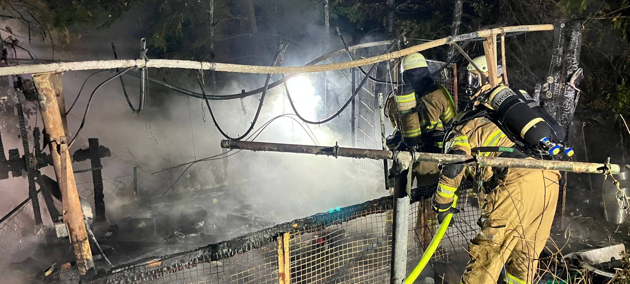 Gladbach: Hütte von Wohnungslosem stand in Brand