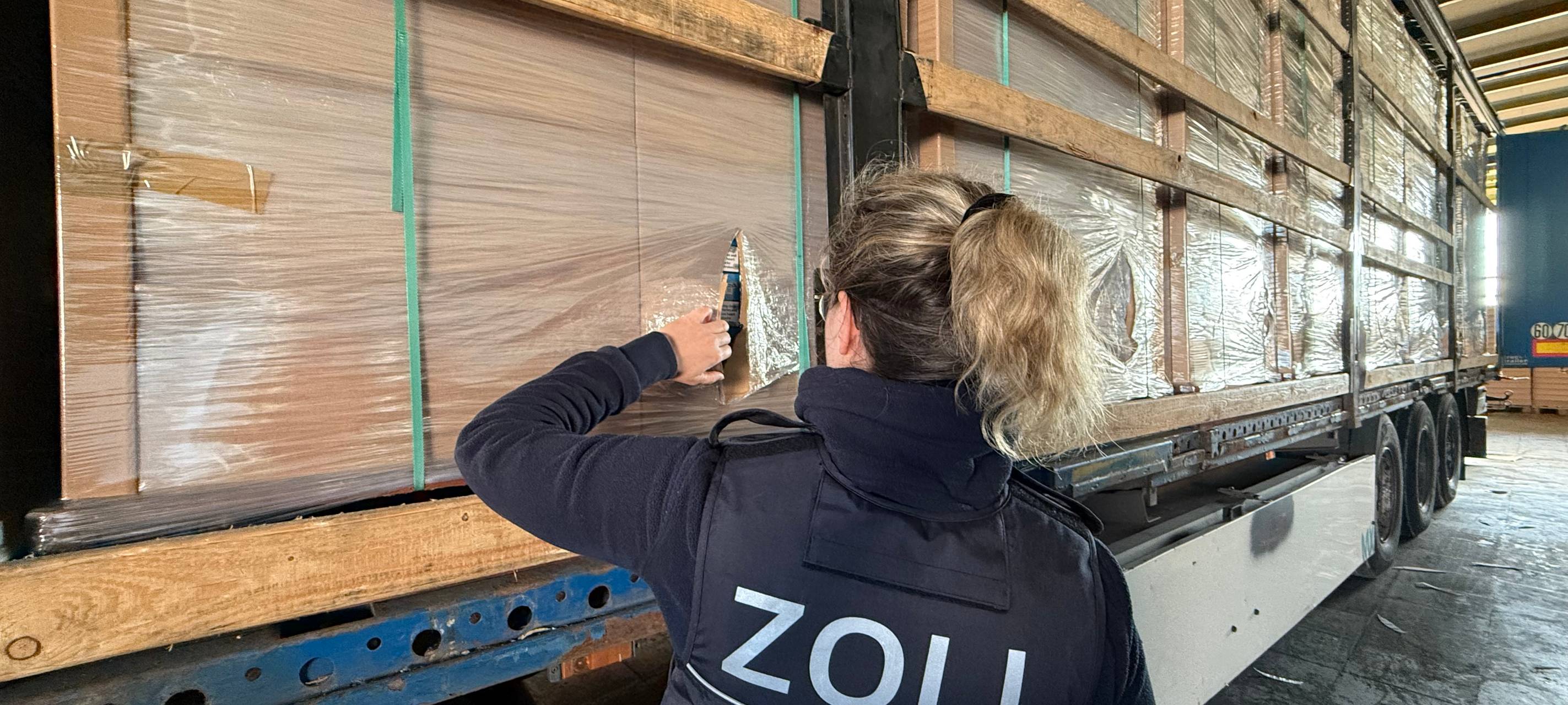 Update: Razzia Zigaretten-Fabrik in Radevormwald