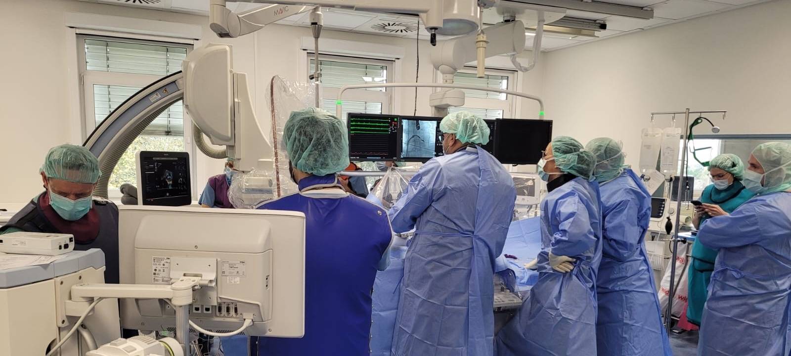 Premiere in Kardiologie Waldbröl: Herz OP mit MitraClip-Therapie