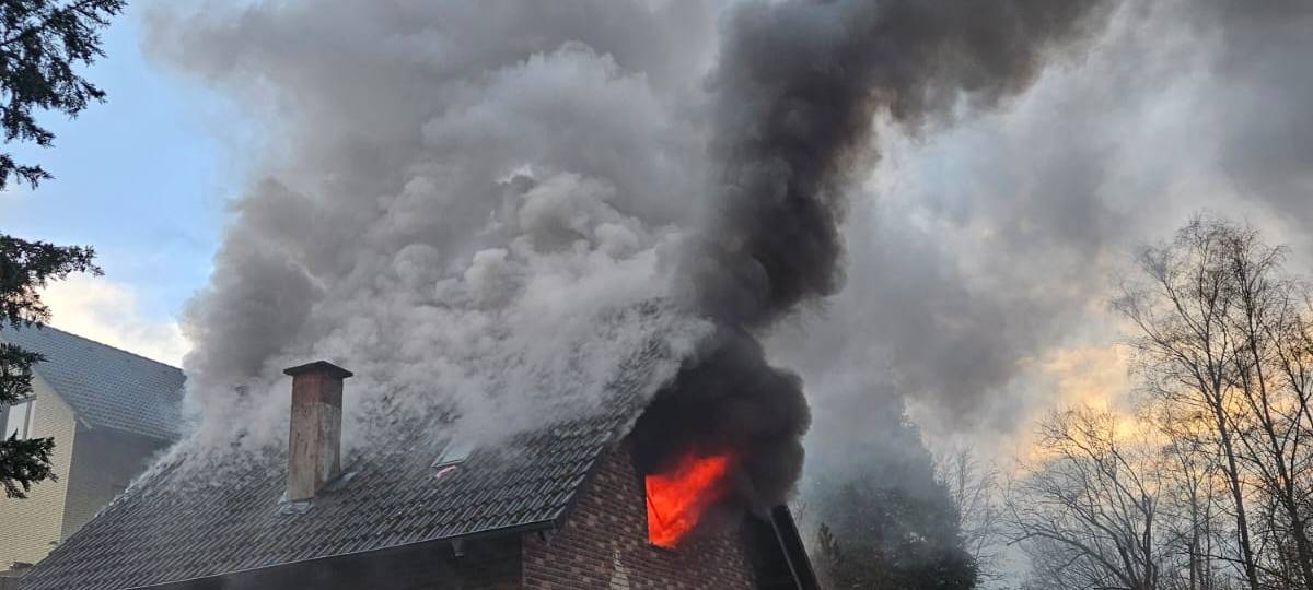 Lange Nachlöscharbeiten in Nümbrecht-Loch
